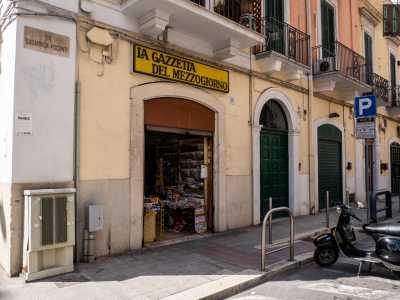 Mentre nel vicino quartiere Libert�, in via Sagarriga Visconti, affonda le sue radici dagli anni 30 l�esercizio creato da Luigi Annoscia...